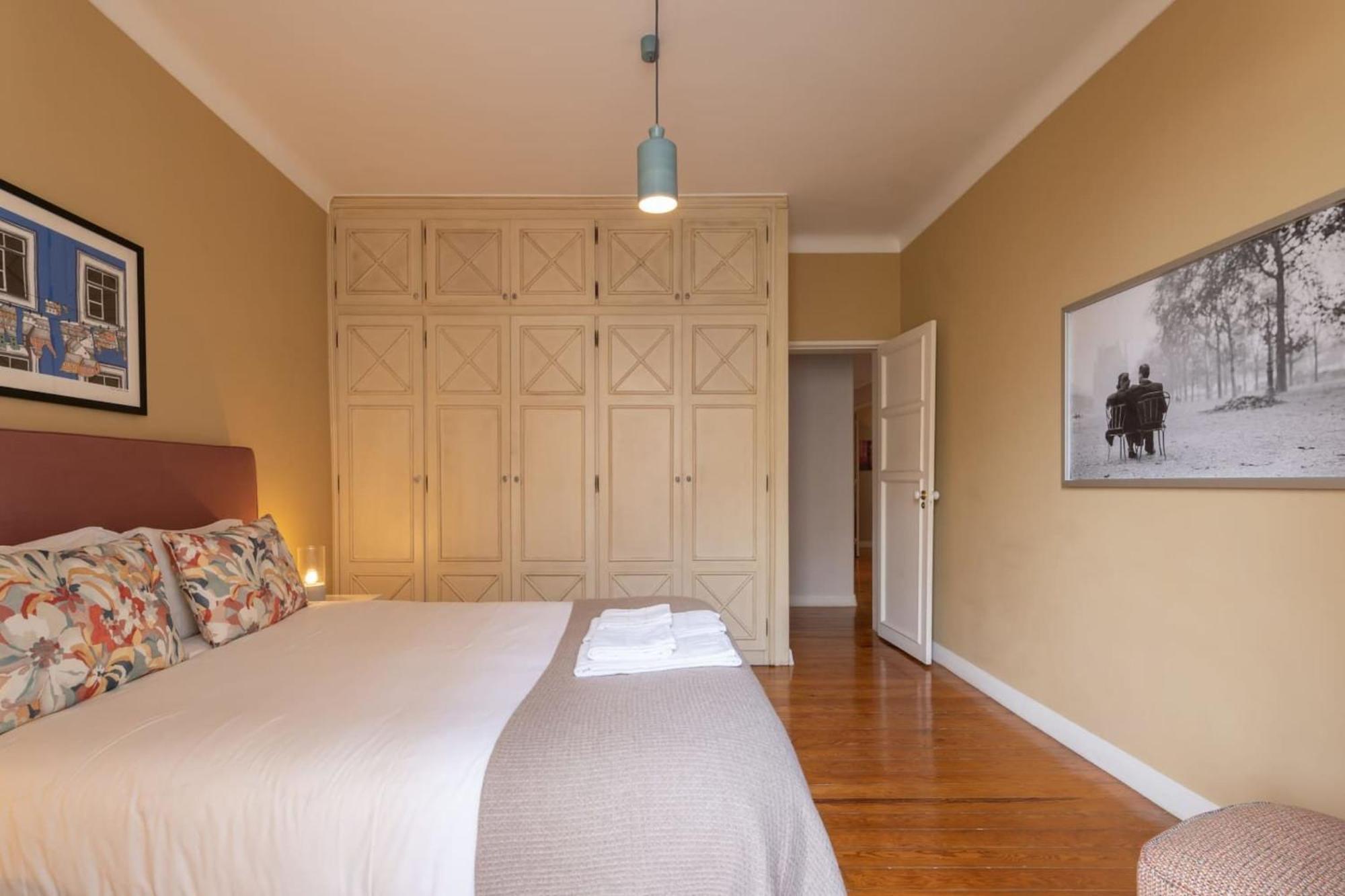 Principe Real Spacious Delight By Innkeeper Lisbon Bagian luar foto