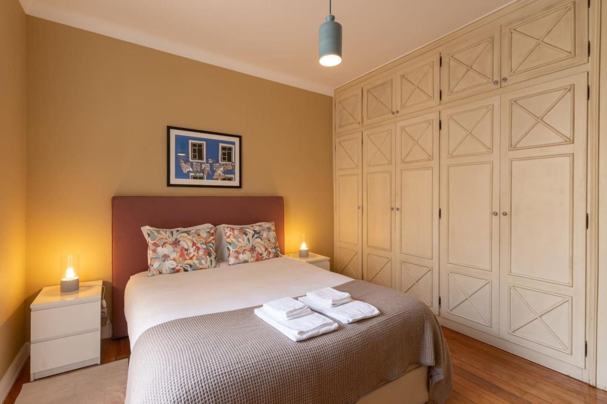 Principe Real Spacious Delight By Innkeeper Lisbon Bagian luar foto